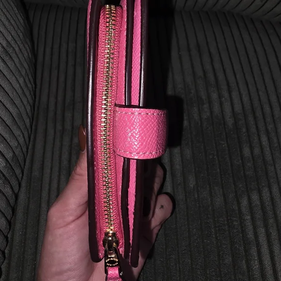 Coach Pink Leather Wallet - Picture 4 of 5